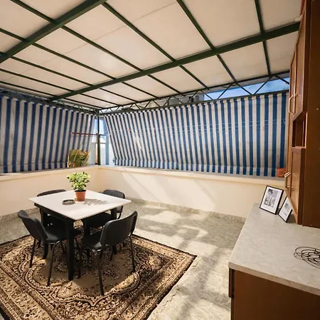 Boulevard Terrace Near Blloku, アパート