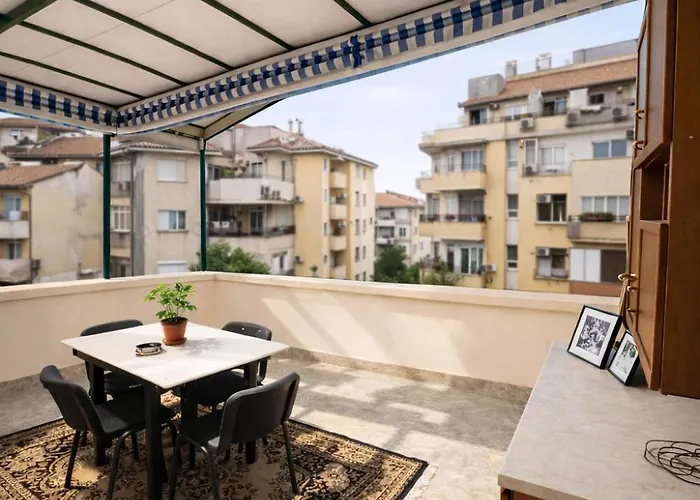 Apartment Boulevard Terrace Near Blloku,