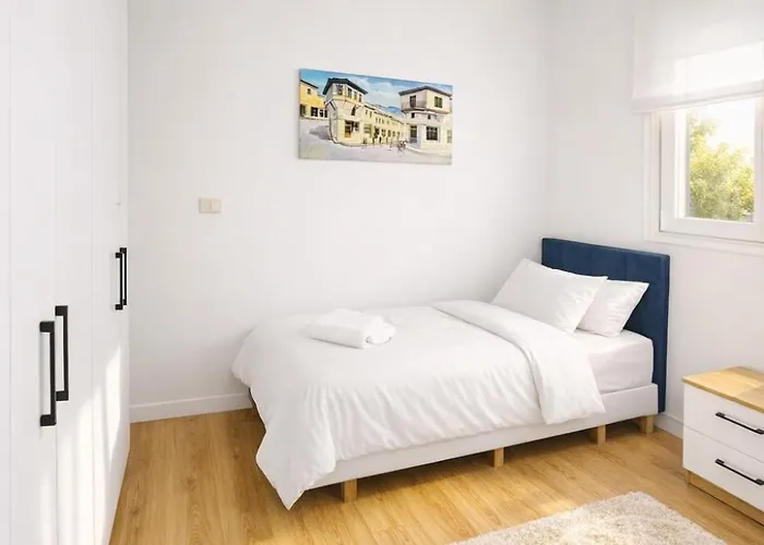 Boulevard Terrace Near Blloku, * ティラナ