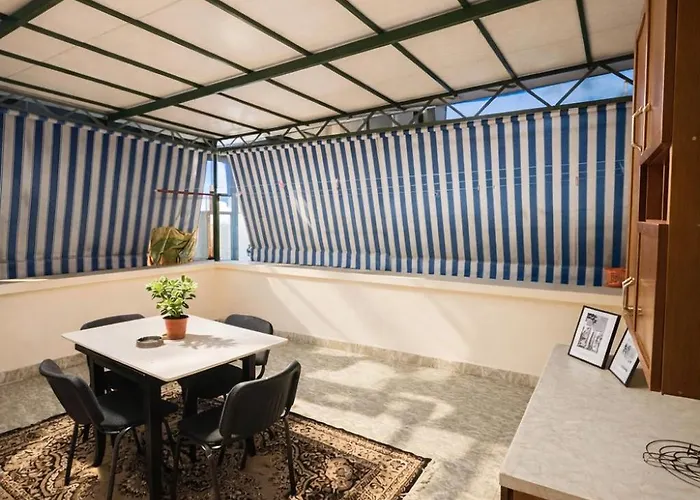 Boulevard Terrace Near Blloku, アパート